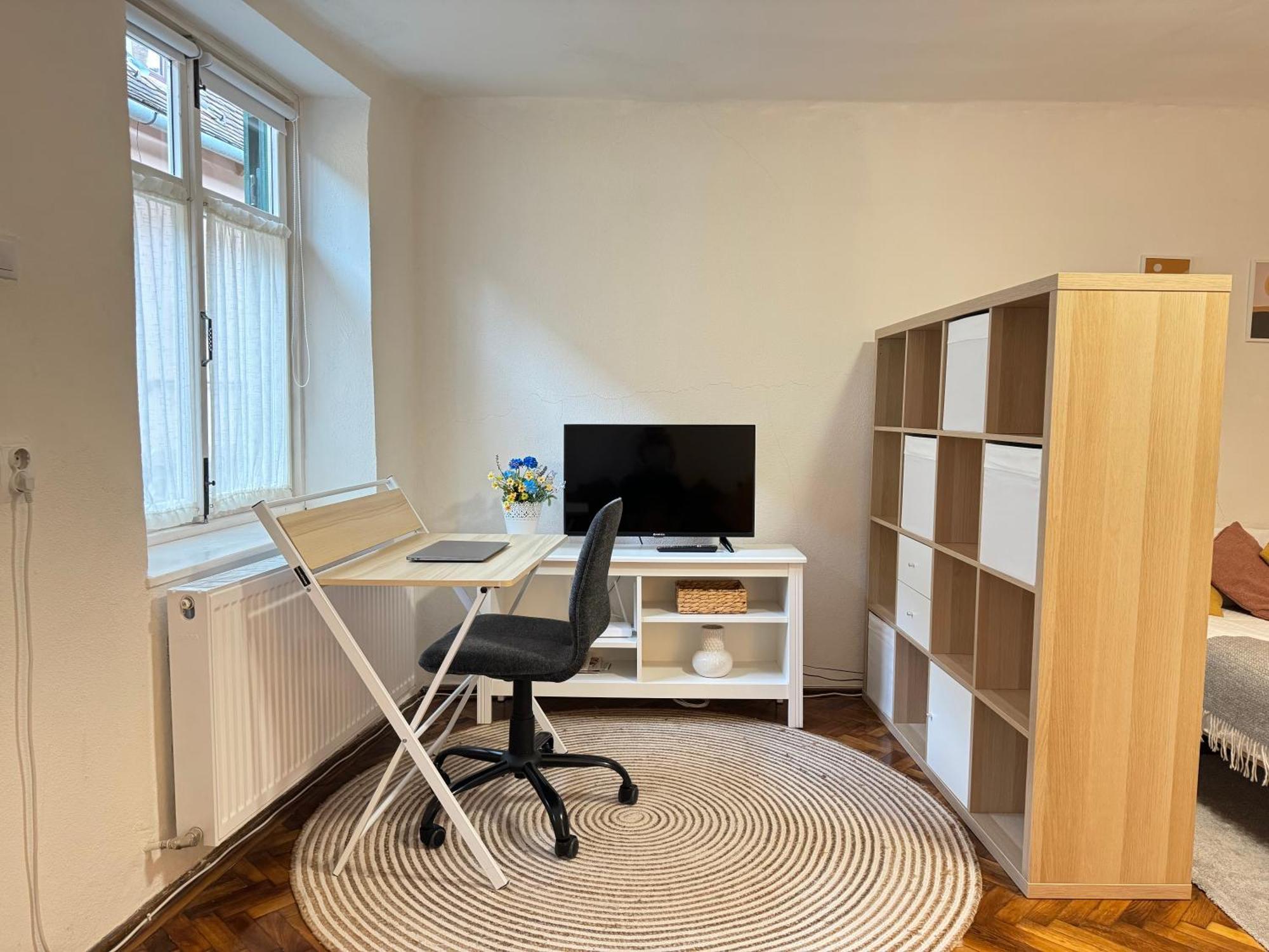 Charming Studio Ideal For Getaways Or Workations In Sibiu'S Medieval City Center Exterior photo